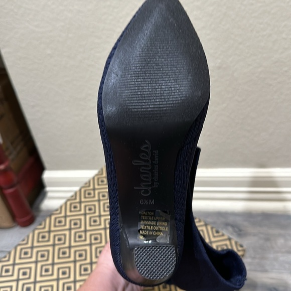 NWT Charles by Charles David navy blue knit high boot. Size 6.5 - Picture 6 of 6